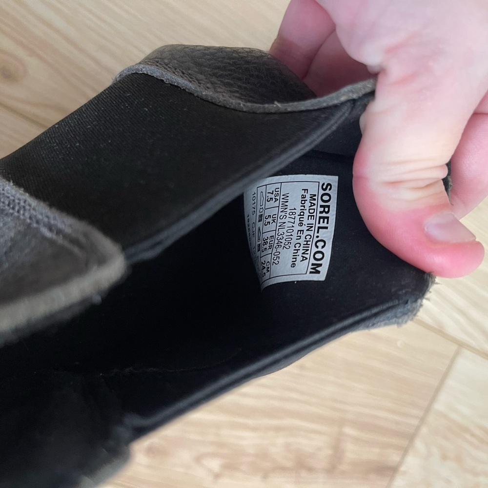 Sorel Women’s Size 7.5 Wedge Boot - image 3